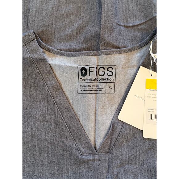FIGS Technical Collection NWT Gray Three Pocket Scrub Top Sz XL Short Sleeve - Picture 3 of 7